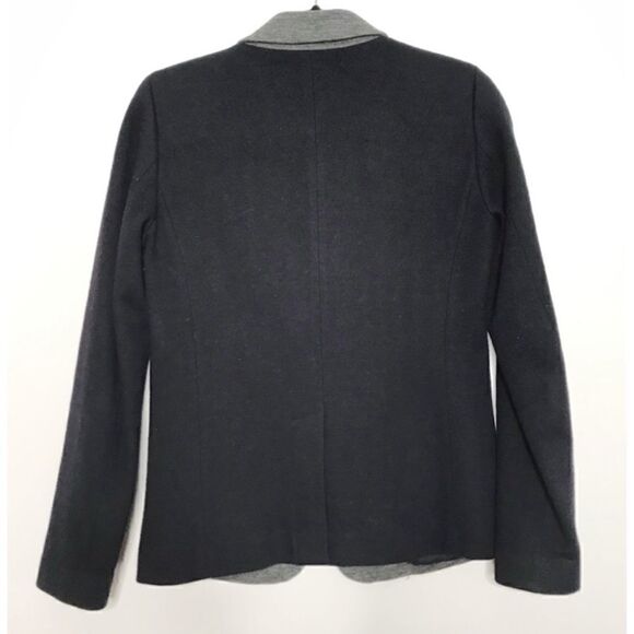 J CREW Sz 2 Contrast Knit Blazer
Gray Navy Wool Colorblock 11386
Schoolboy - Picture 5 of 8